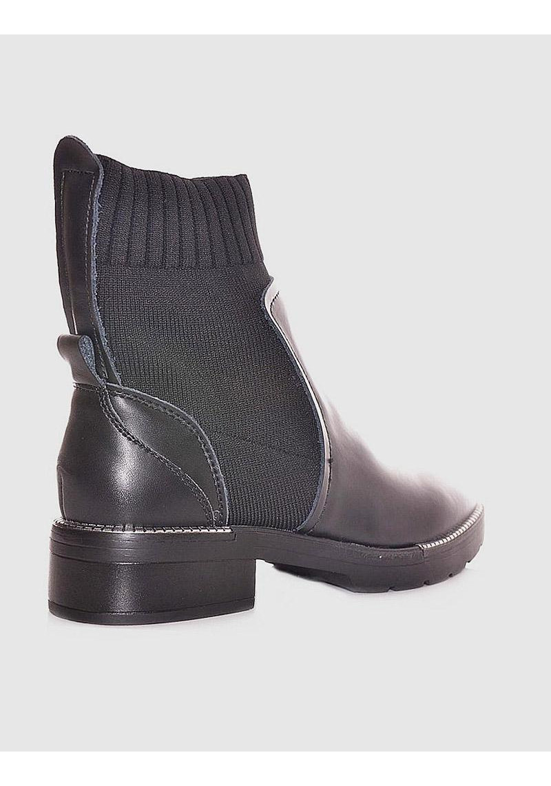 BOTÍN TACHUELAS NEGRO PIEL - Huella Moda