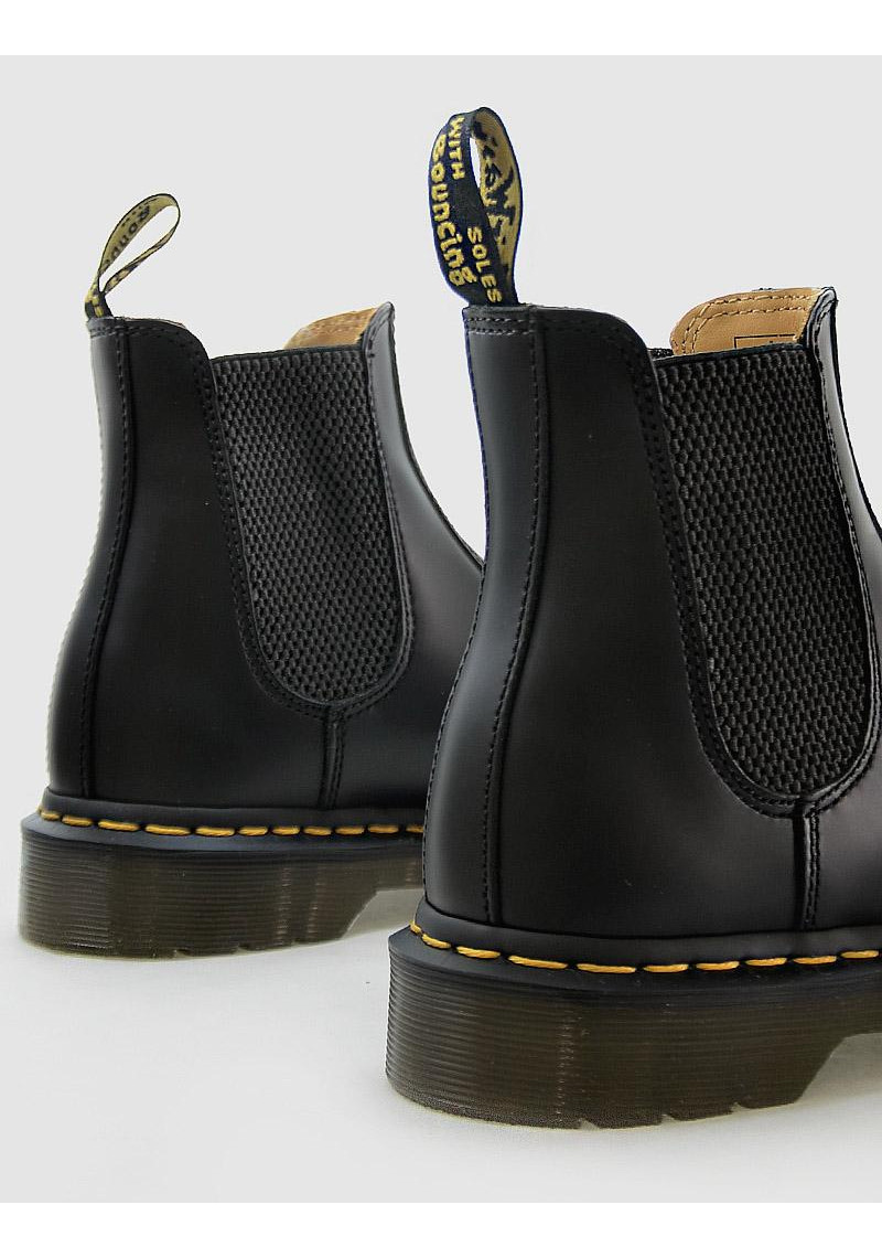 BOTIN DR. MARTENS 2976 CHELSEA SMOOTH BLACK - Tienda Online Lola Rey