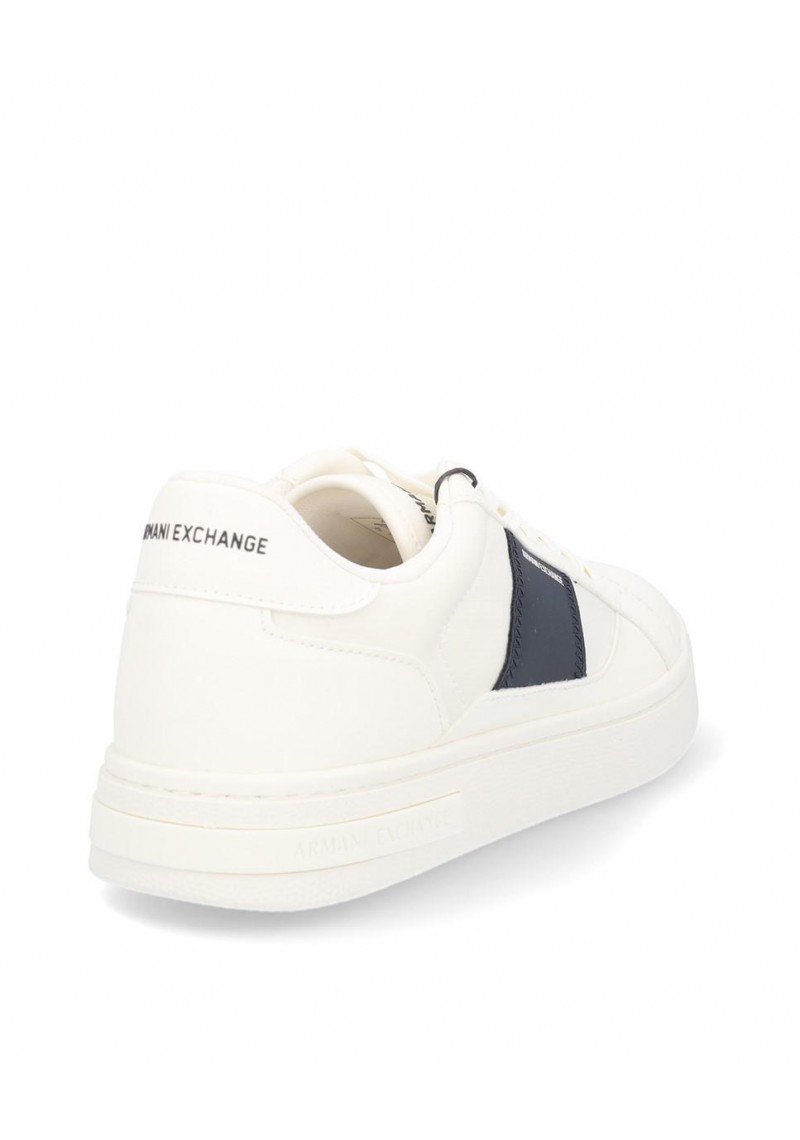 ZAPATILLA ARMANI XUX241 OFF WHITE DEEP NAVY